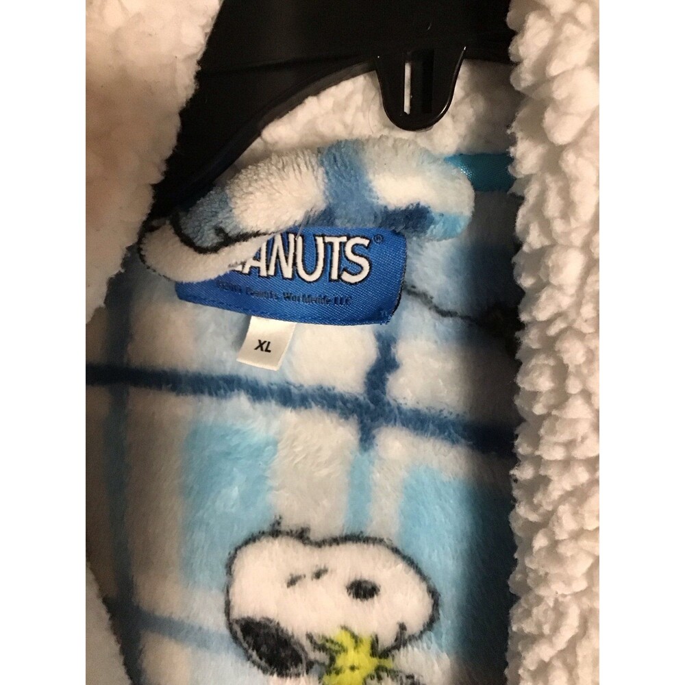 Snoopy Robe - Picture 2 of 4